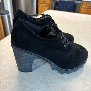 4-5   Kids, black suede shoes